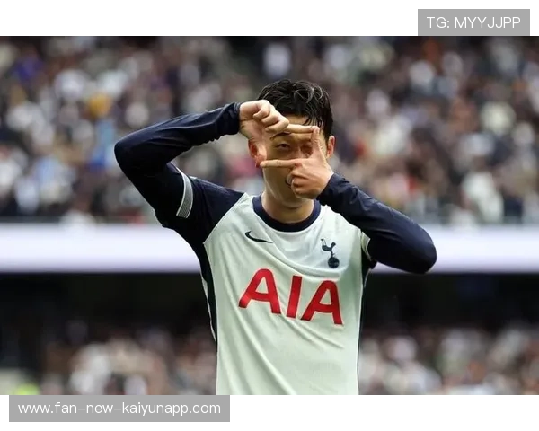 孙兴慜底线急停直接挑传,热刺再获威胁机会