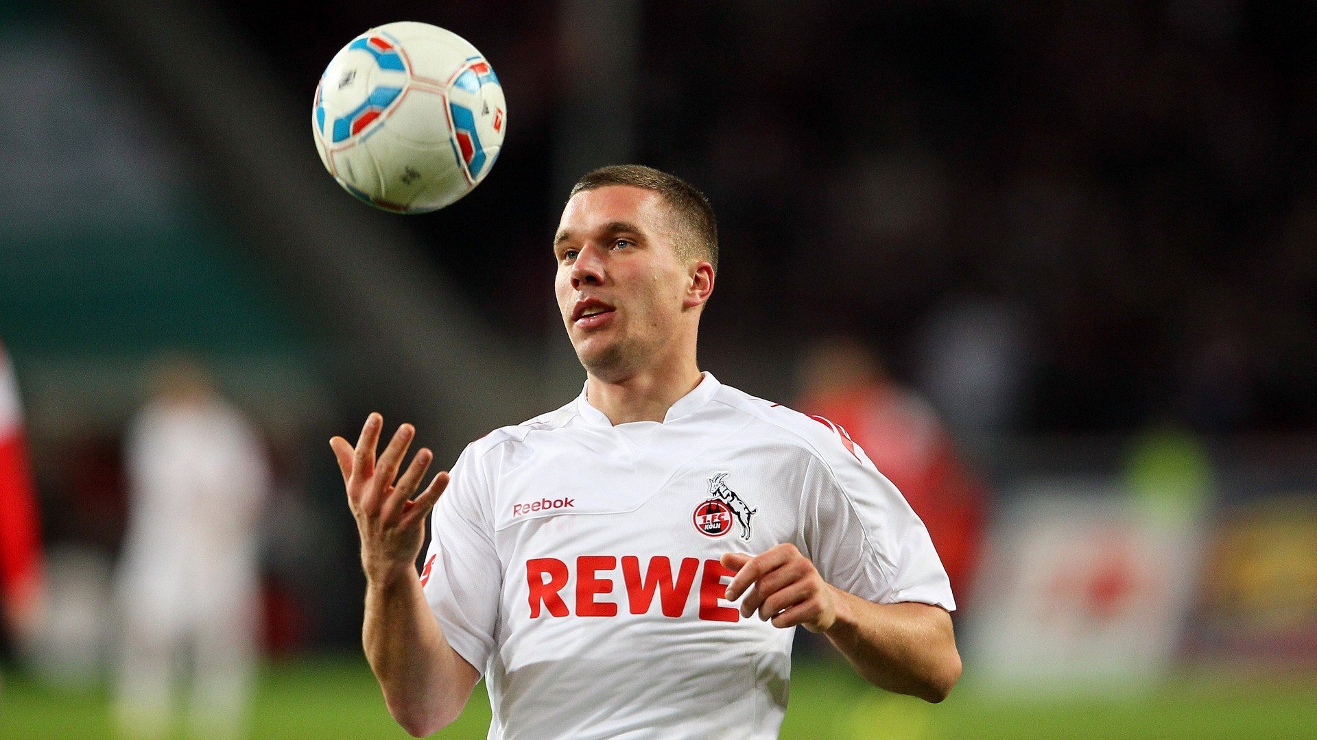 五大联赛是否推广跑动换位节奏应对人盯人防守，五大联赛转会窗